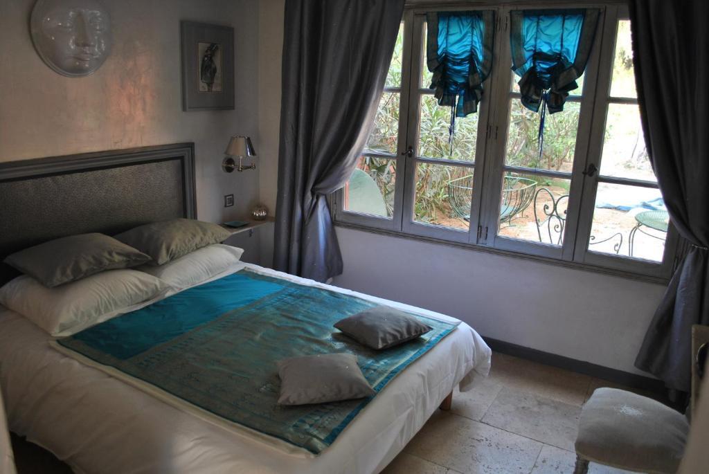 Sous L'Olivier Bed and Breakfast Μεντόν Δωμάτιο φωτογραφία